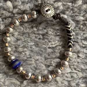 Mans single layer bracelet